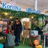 Wrocław - Centrum Handlowe Korona adoptuje zagrożone lemury koroniaste z wrocławskiego ZOO